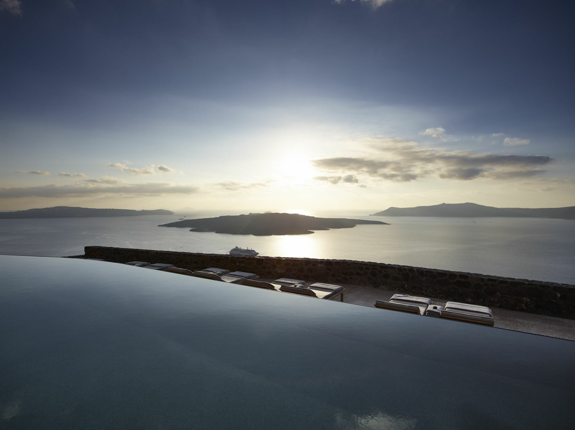 Villa Bordeaux Fira  Luaran gambar